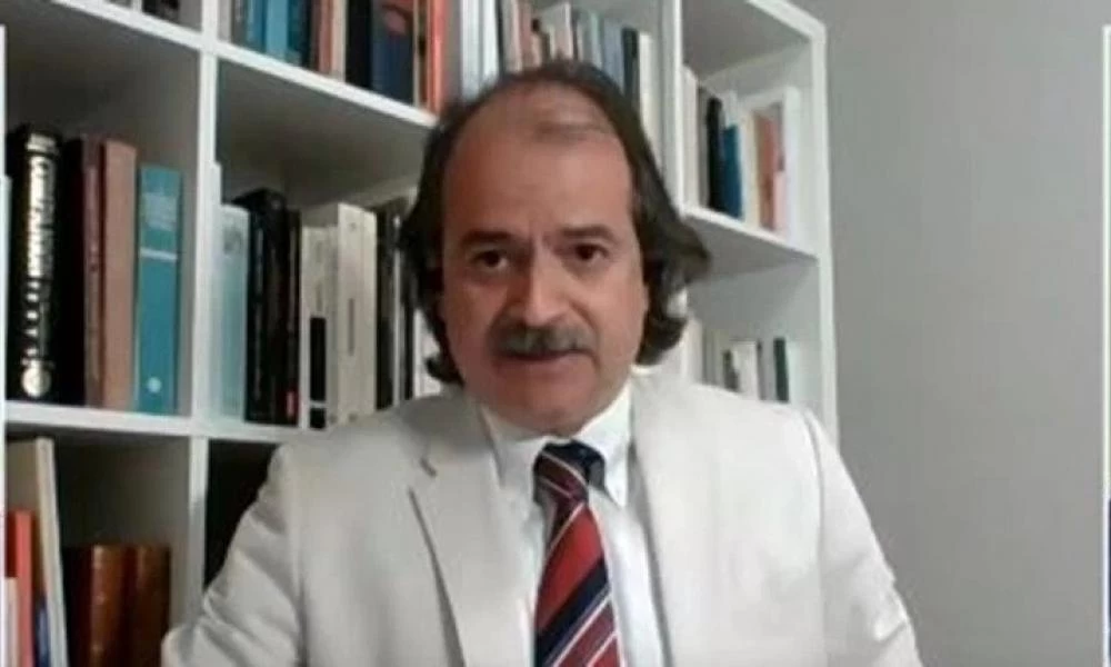 Ιωαννίδης: Γυναίκες και άτομα κάτω των 50 ετών να μην κάνουν AstraZeneca